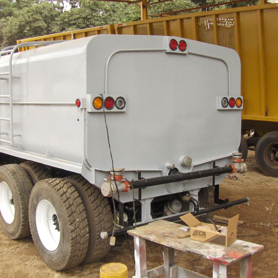 Camion De Riego Cementos Progreso