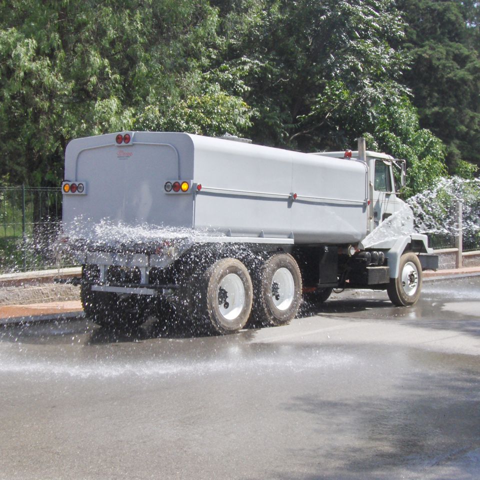 Camion De Riego Cementos Progreso 048